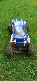 RC model bugina 4x4 - 8