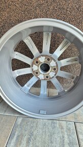 VW Dijon 5x112 R17 - 8