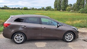 KIA Cee‘d SW 1.6 CRDi - 8