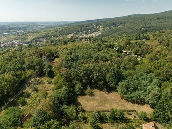 MIKELSSEN - Na predaj veľkorysý pozemok v lese s možnosťou v - 8