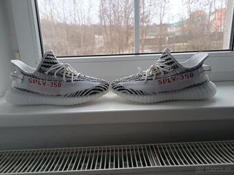 YEEZY 350 zebra - 8