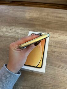 iPhone XR 64 GB Yellow - 8