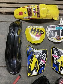 Plasty Suzuki RM 250 / RM 125 - 8