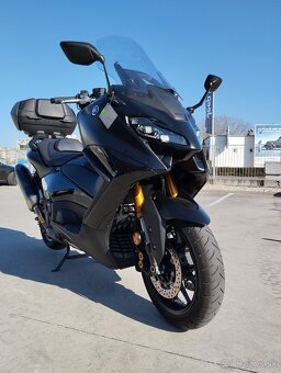 Yamaha T-Max 560, Tech - 8