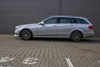 Mercedes-Benz E220 - 8