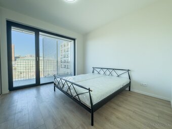 Prenájom 2 izbového bytu 54 m2 + 14 m2 Prístavná, Bratislava - 8