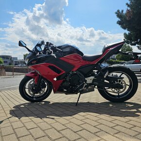 Kawasaki Ninja 650 červená - 8