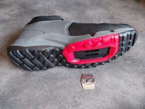 Predám TrailCross PRO Clip-in - Black/Red. 5.10. - 8