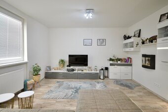 EXKLUZÍVNY PREDAJ 3i BYTU (99 m²) S GARÁŽOU A ZÁHRADOU V NZ - 8