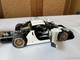 1:18 autoart porsche gt1 - 8