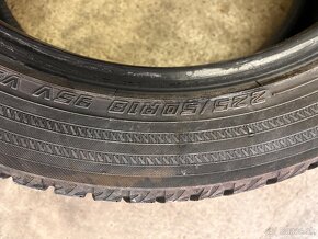 225/50R18 Yokohama zimne - 8