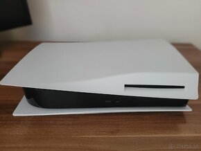 Playstation 5 s mechanikou - 8