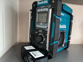 Makita DMR301 Aku rádio s nabíjačkou, DAB, Bluetooth, Li-ion - 8