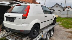 FORD FIESTA 1.4 TDCI - 3 X - COMFORT - SVETLO ZADNÉ FACELIFT - 8