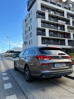 Hyundai i30 CW 1.5 T-GDi mHEV iMT Family odpočet DPH - 8