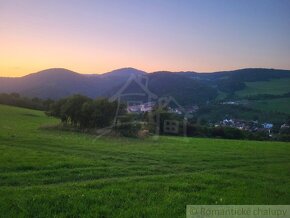 Väčší rekreačný pozemok s výhľadom na obec Zubák - 8