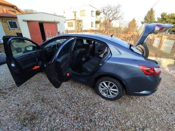 Renault Megane grandcoupe - 8