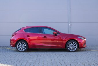 Mazda 3 - 8