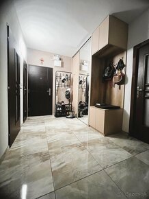 Luxusný,zariadený,veľký 3 izb.byt s balkónom,Kyjevská Levice - 8