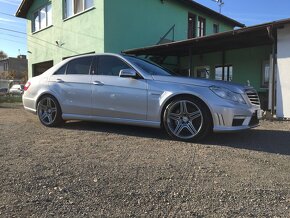 Mercedes-Benz E trieda Sedan 63 AMG  22000€ s prihlasenim - 8