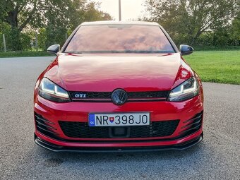 Volkswagen Golf 7 GTI Performance - 8