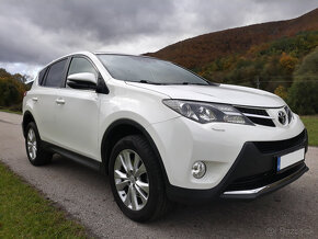 TOYOTA RAV4 2,2 D-CAT - 8