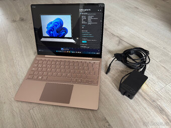 Microsoft Surface Laptop Go - 8