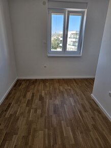 3-izbový apartmán s bazénom, Chorvátsko / ostrov Pag - 8