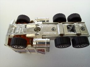 MATCHBOX CONVOY - KENWORTH - POZRI DETAILNÉ FOTO - 8