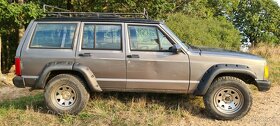 Jeep Cherokee XJ 4.0 - 8