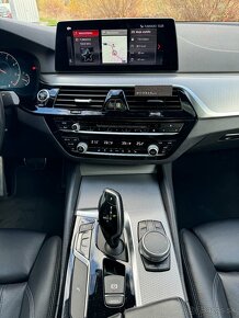 BMW G30 520d xDrive M-packet - 8