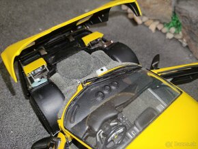 prodám model 1:18 ferrari 512BB KYOSHO - 8