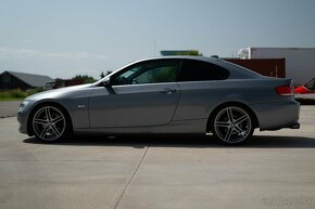 BMW e92 325i - 8