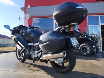 Yamaha FJR 1300 - 8