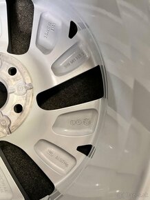 5x112 R17 originál alu Belmont VW Golf 8 - 2019 - 8