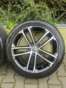 Originál Volkswagen elektróny 5x112 R18 235/45 - 8