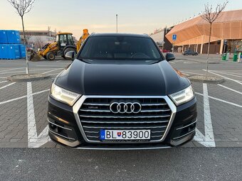 AUDI Q7 3.0 TDi Quattro - 8