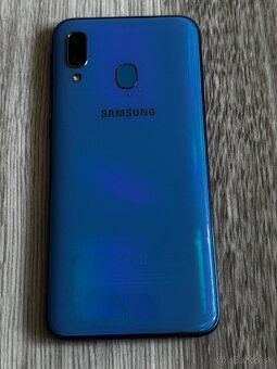 Samsung A40 64GB - 8