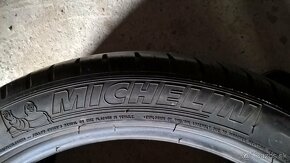 2 ks LETNÉ 215/45 ZR18 93Y MICHELIN cca 5-6 mm LEN 25,-€/kus - 8