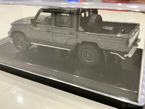 1:64 Toyota Land Cruiser - 8