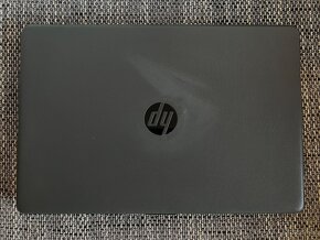 Predám notebook HP 250 G6 - 8