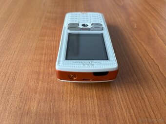 Sony Ericsson W800i - 8