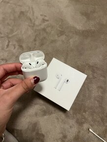 AirPods 1 - 8