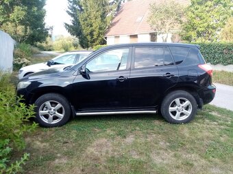 Toyota RAV4 4 - 8