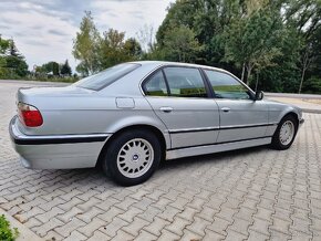 BMW 730i E32 E38 - 8