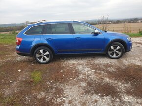 Škoda Octavia Scout 4x4 2,0 TDi DSG bixenon,ťažné - 8