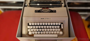 Predám vintage písací stroj Oliveti Lettera 25 - 8