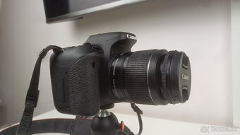 Canon EOS 77D - 8