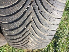 Predam zimne pneumatiky 4ks  Michelin 205 / 55 / R16 - 8