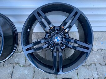 BMW 5x120 R18 8,5J ET15 - 8